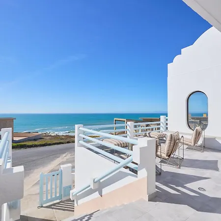 Wander Surf House Hostal *