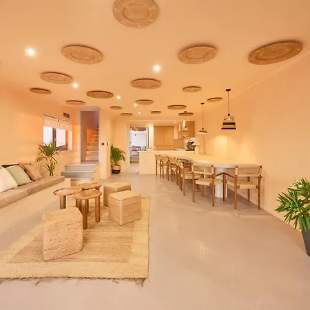 Wander Surf House *