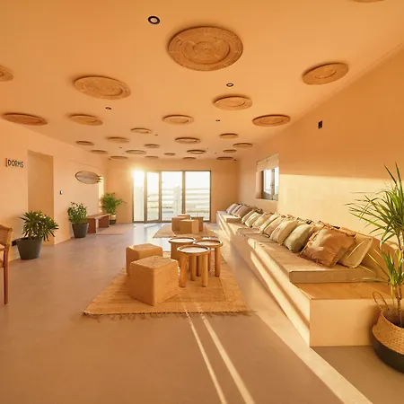 Ostello Wander Surf House *